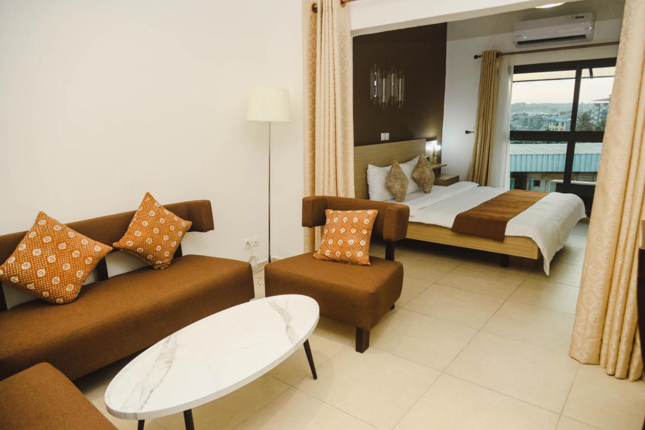 Robert'S Hotel Abidjan Esterno foto