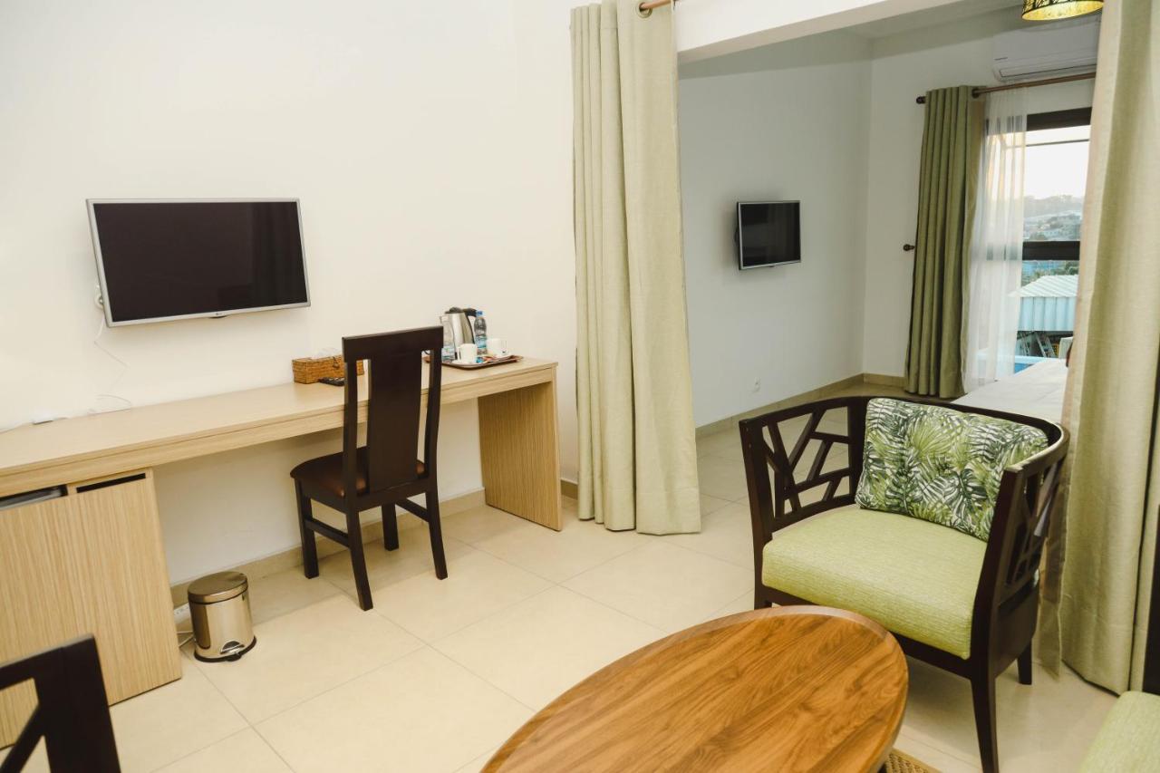 Robert'S Hotel Abidjan Esterno foto